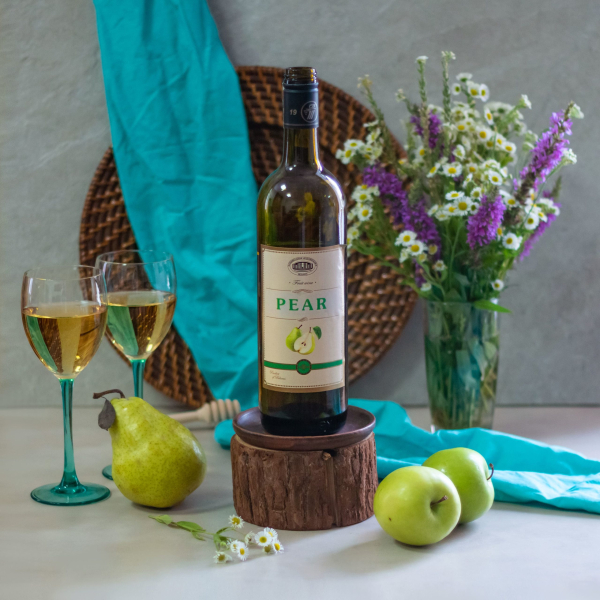 ВІНО ФРУКТОВА-ЯГАДНАE НАТУРАЛЬНАЕ СТАЛОВАЕ ПАЎСАЛОДКАЕ «ГРУШАВАЕ»