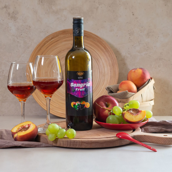 Вино фруктово-ягодное натуральное столовое полусладкое «Сангрия. Фрут»